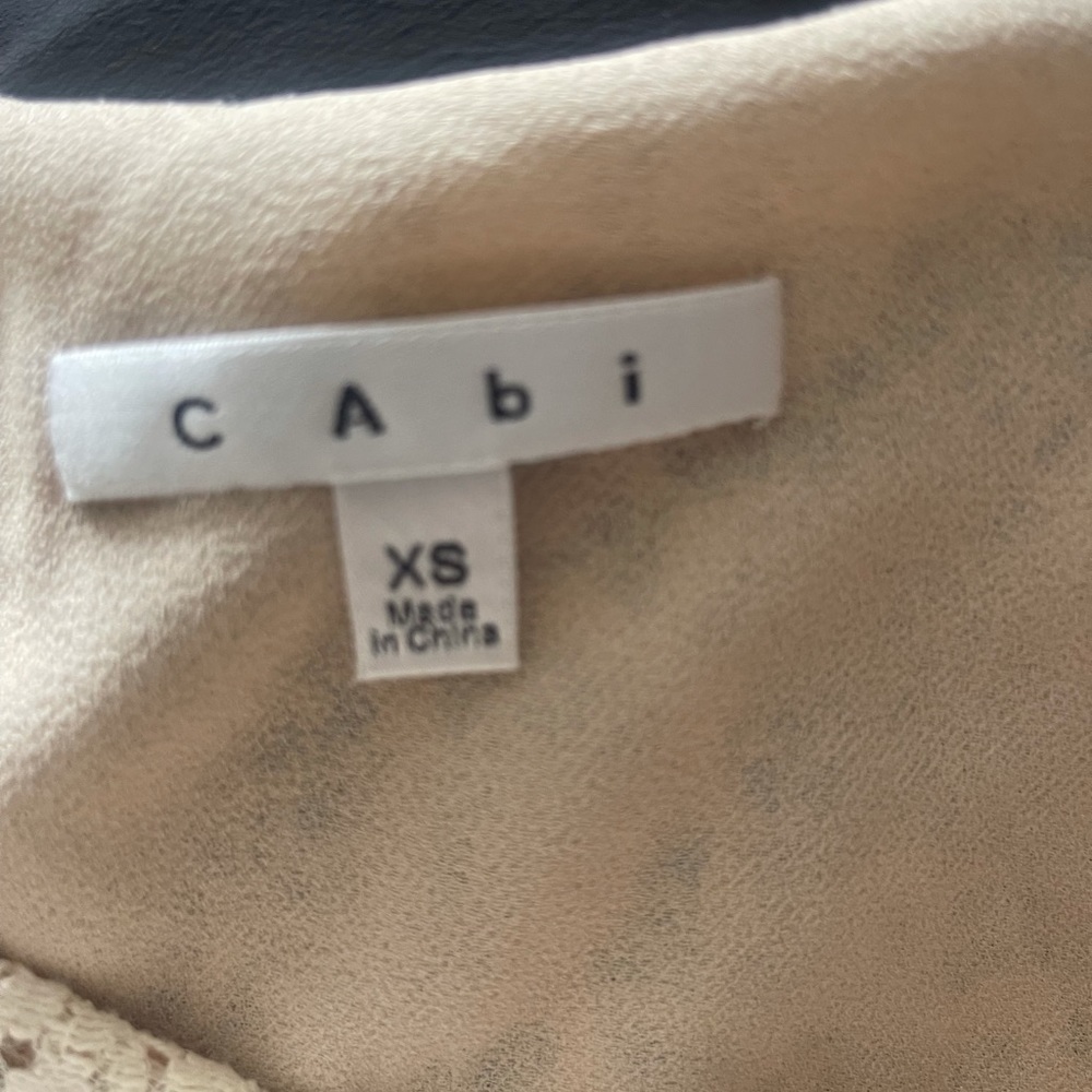 CAbi beige lace layered cami